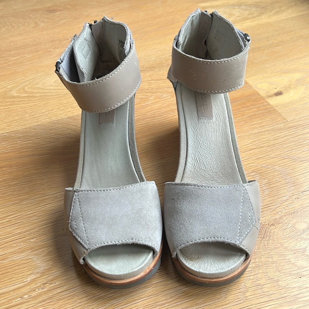 Sorel Women's Gray Open-Toe Sandals